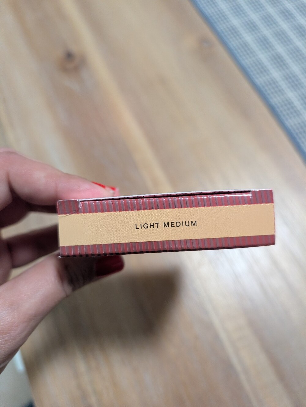 Lawless Perfecting Powder - Picture 2 of 9